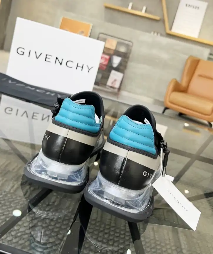 hype Givenchy Sneakers