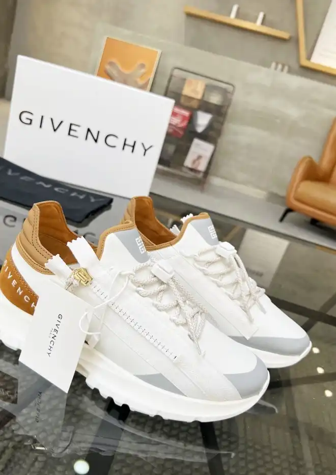 hype Givenchy Sneakers