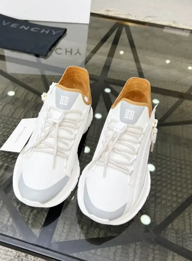 hype Givenchy Sneakers