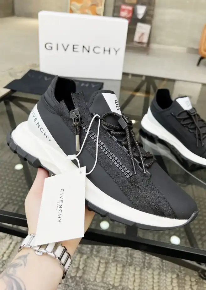 hype Givenchy Sneakers