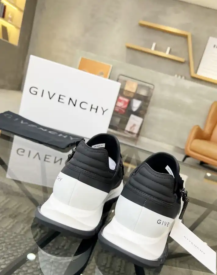 hype Givenchy Sneakers