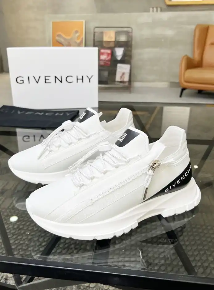 hype Givenchy Sneakers