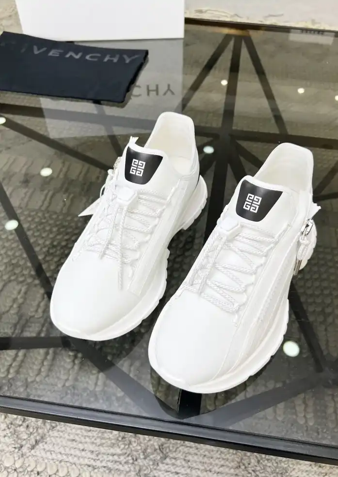 hype Givenchy Sneakers