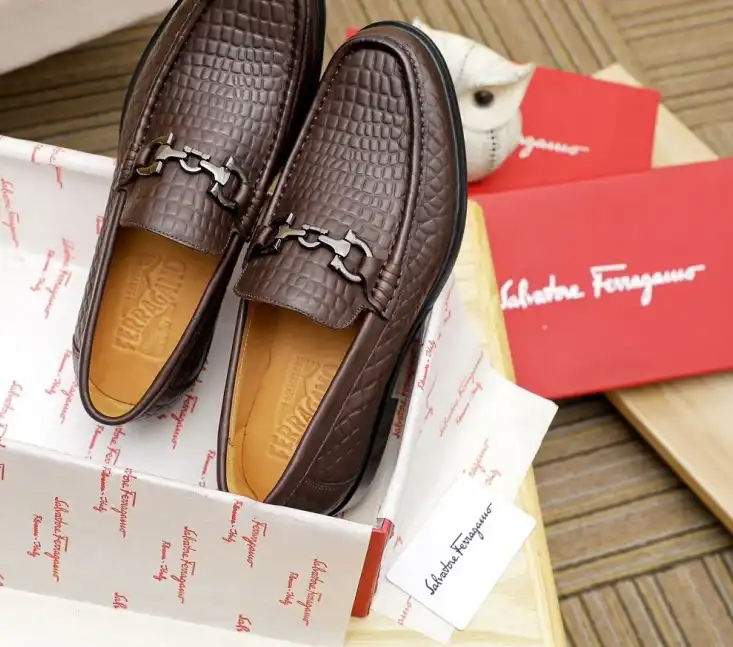 hype Ferragamo Leather Shoes