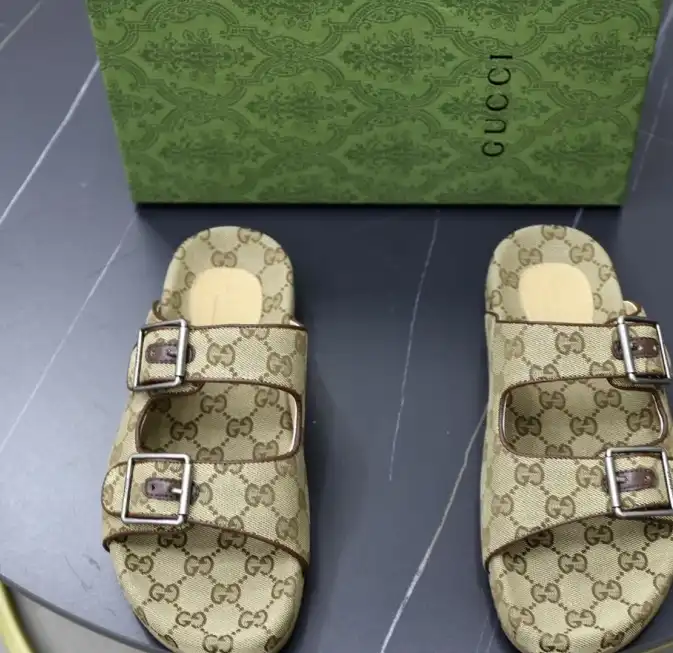 hype Gucci Slippers