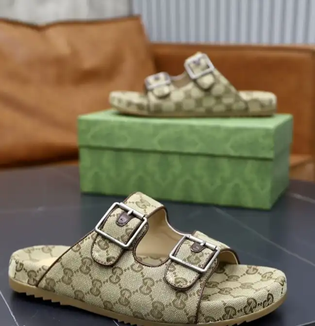 hype Gucci Slippers