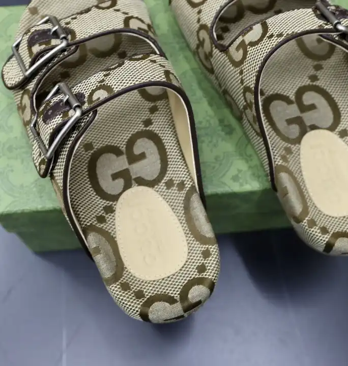 hype Gucci Slippers