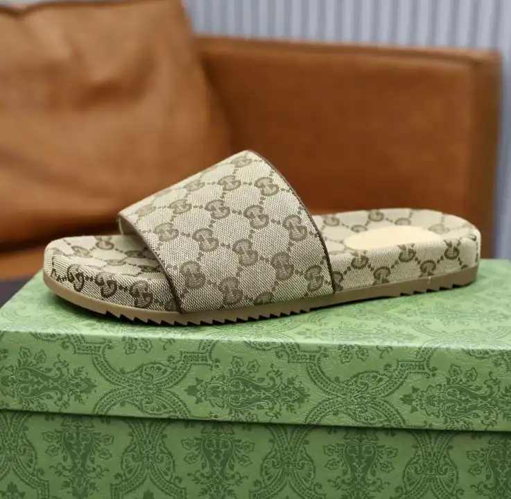 hype Gucci Slippers