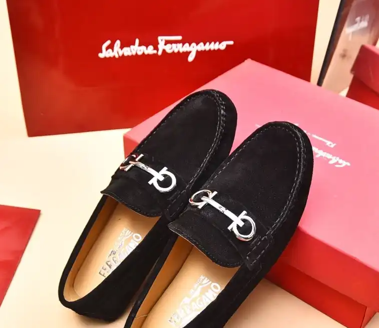 hype Ferragamo Leather Shoes