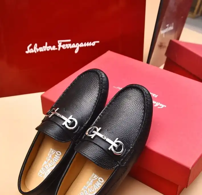 hype Ferragamo Leather Shoes