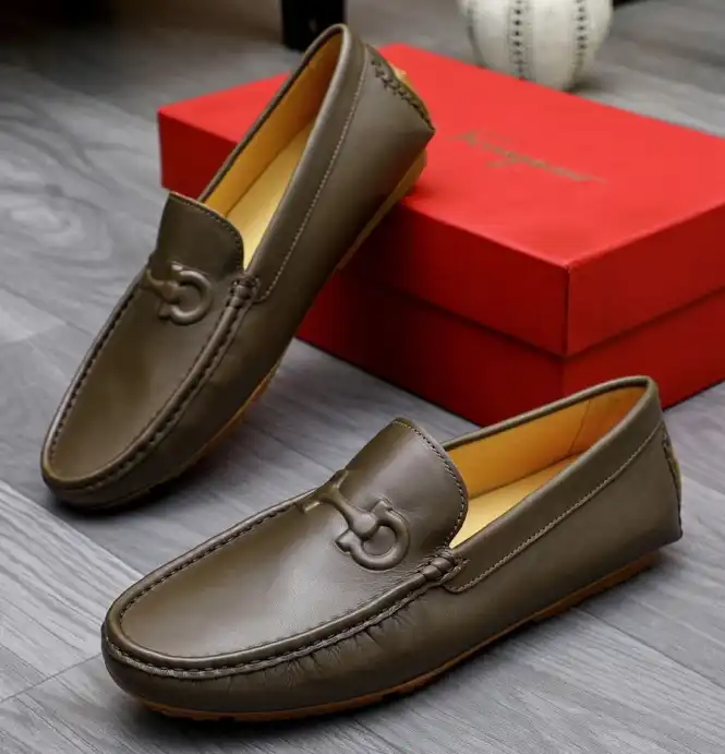 hype Ferragamo Leather Shoes