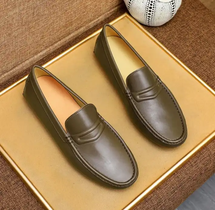 hype Ferragamo Leather Shoes