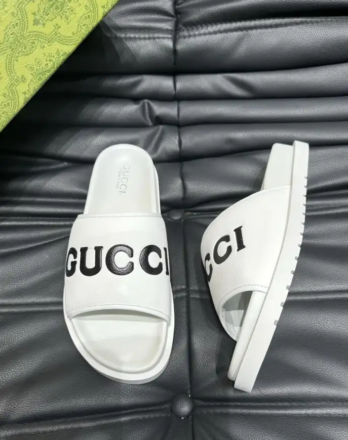 hype Gucci Slippers