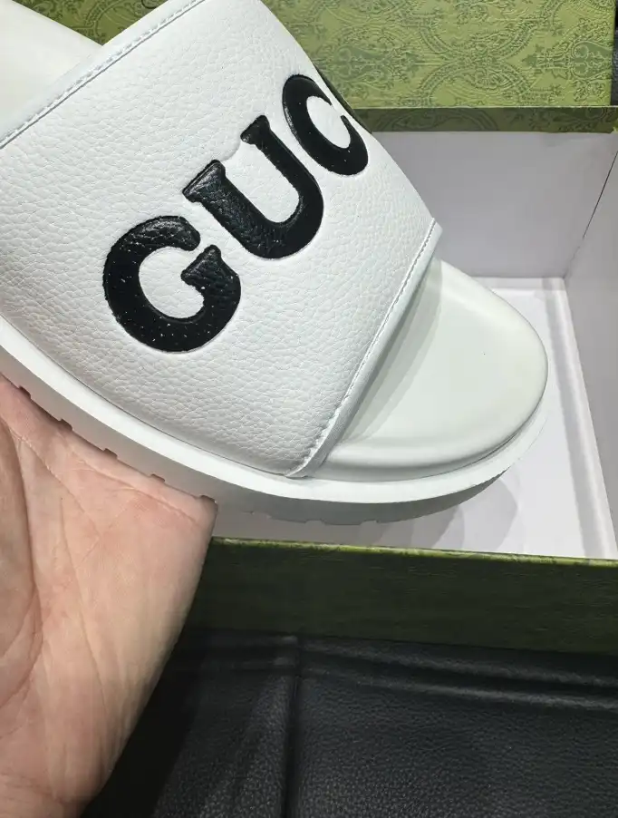 hype Gucci Slippers