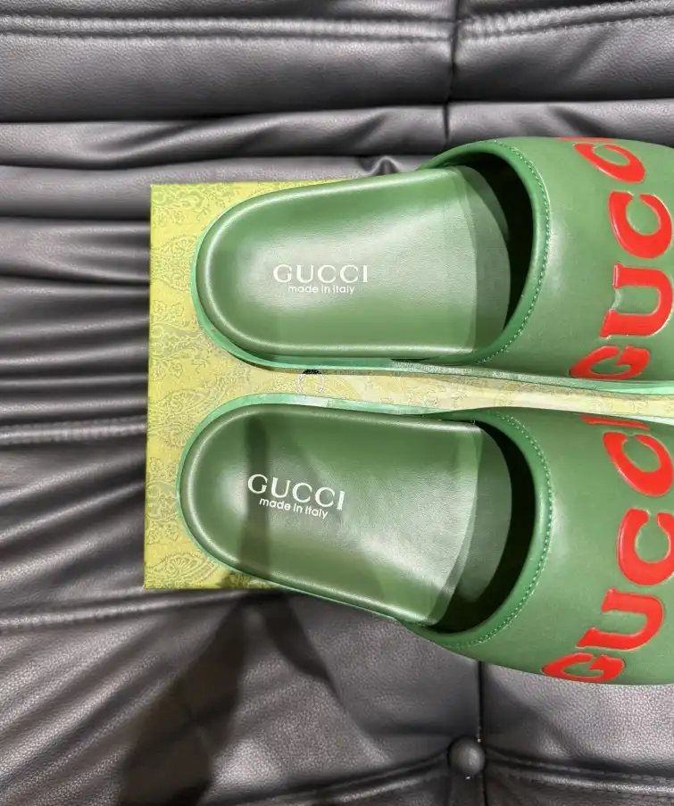 hype Gucci Slippers