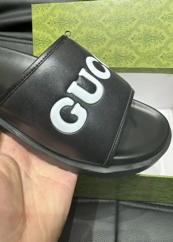 hype Gucci Slippers