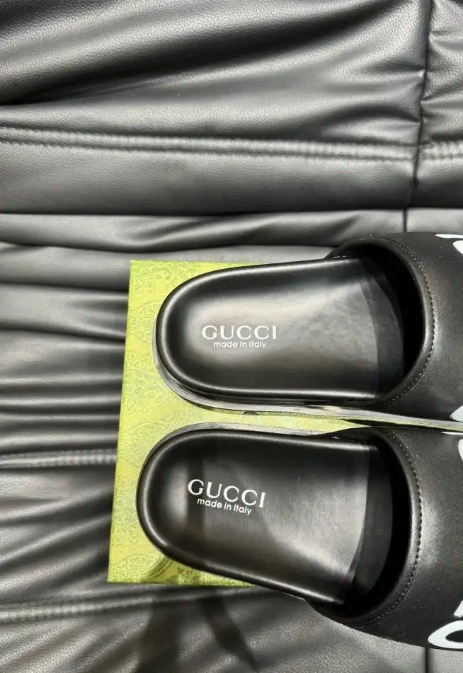 hype Gucci Slippers