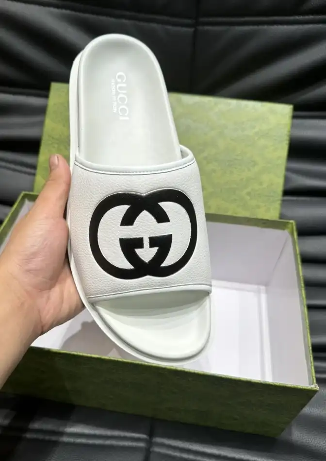 hype Gucci Slippers