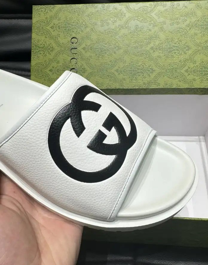 hype Gucci Slippers