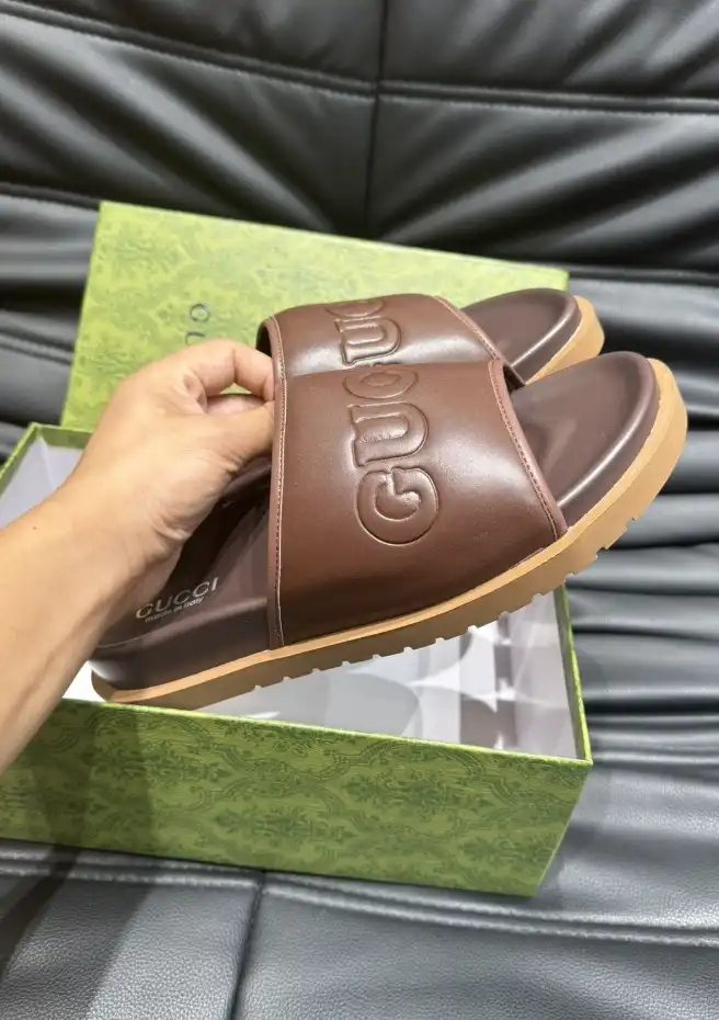 hype Gucci Slippers