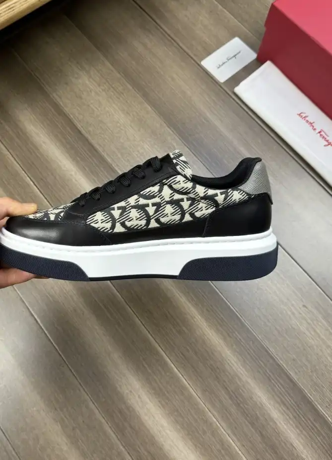 hype Ferragamo Sneakers