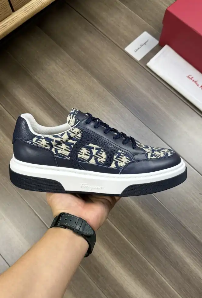 hype Ferragamo Sneakers