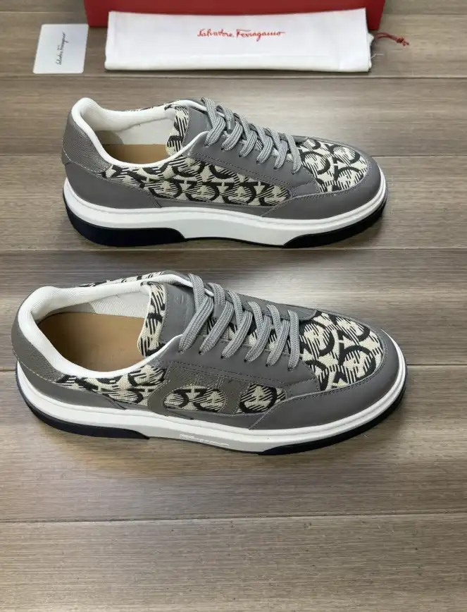 hype Ferragamo Sneakers