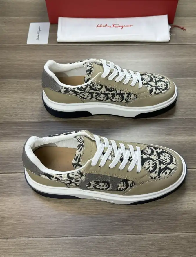 hype Ferragamo Sneakers