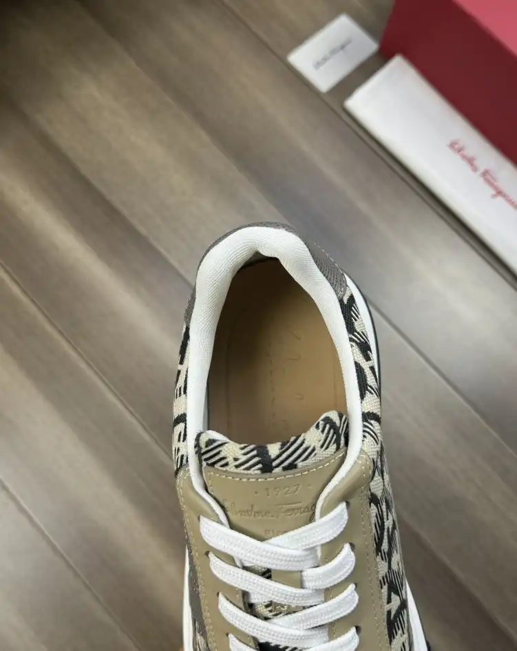 hype Ferragamo Sneakers