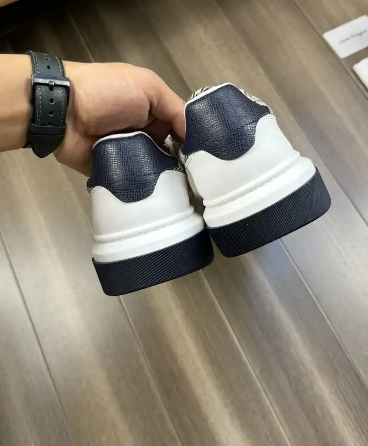 hype Ferragamo Sneakers