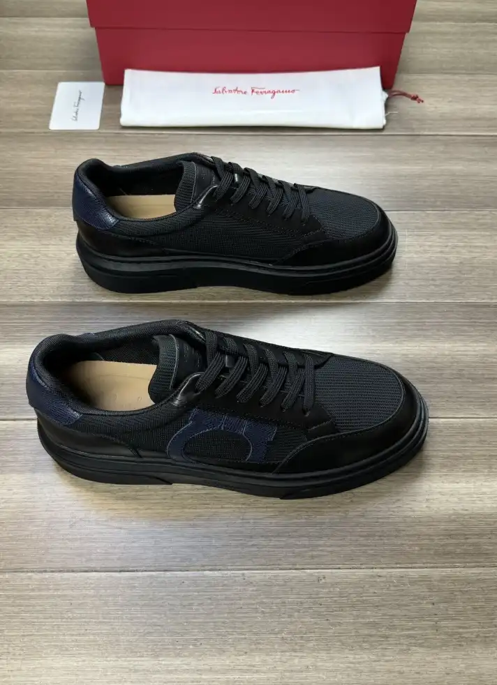 hype Ferragamo Sneakers