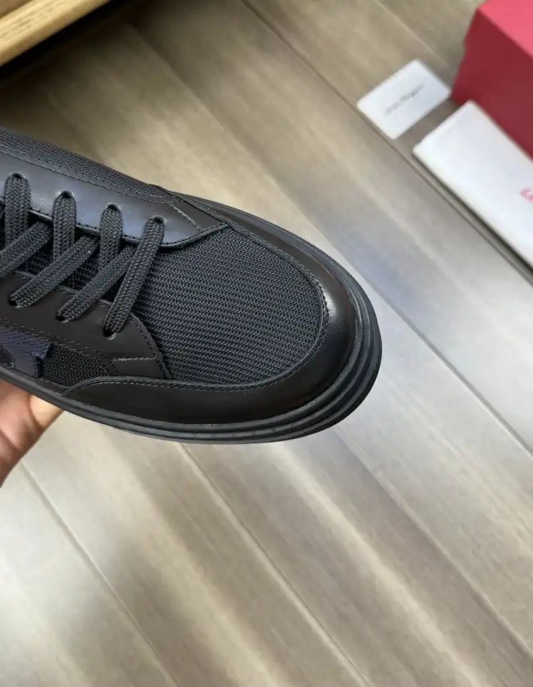 hype Ferragamo Sneakers