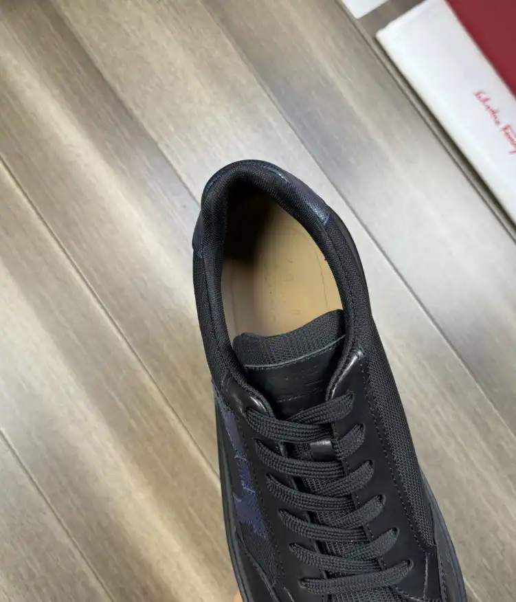 hype Ferragamo Sneakers