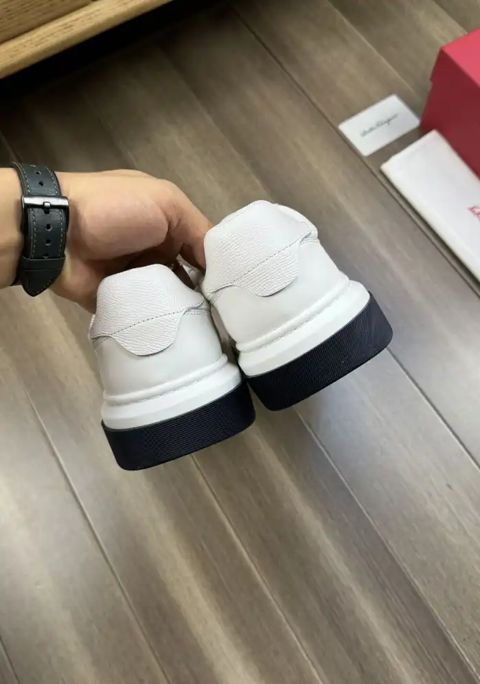 hype Ferragamo Sneakers