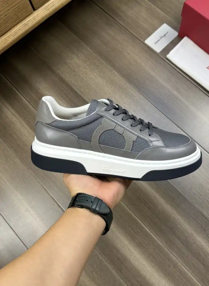 hype Ferragamo Sneakers