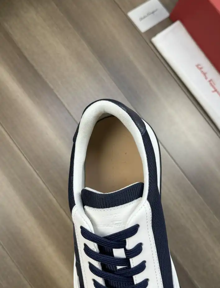 hype Ferragamo Sneakers