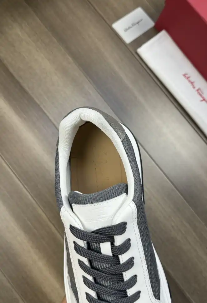 hype Ferragamo Sneakers