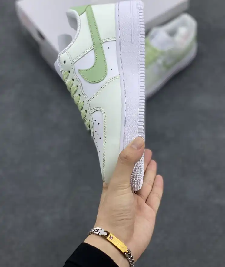 hype Nike Sneakers