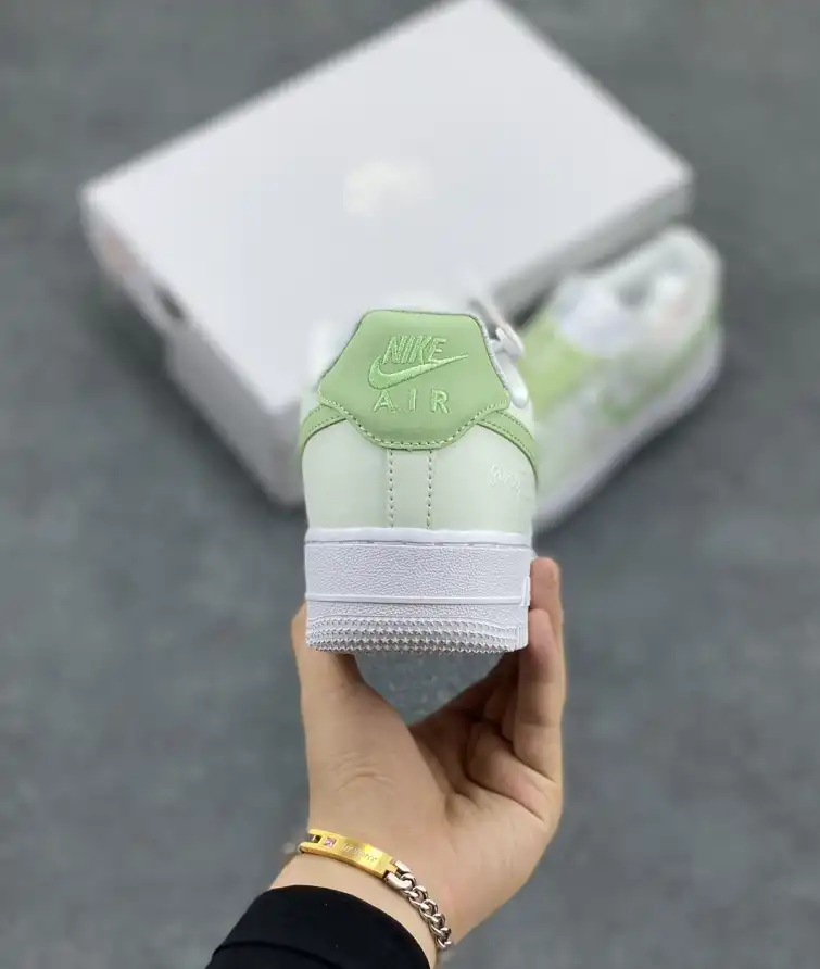 hype Nike Sneakers