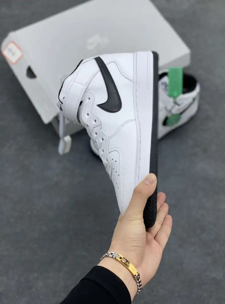 hype Nike Sneakers