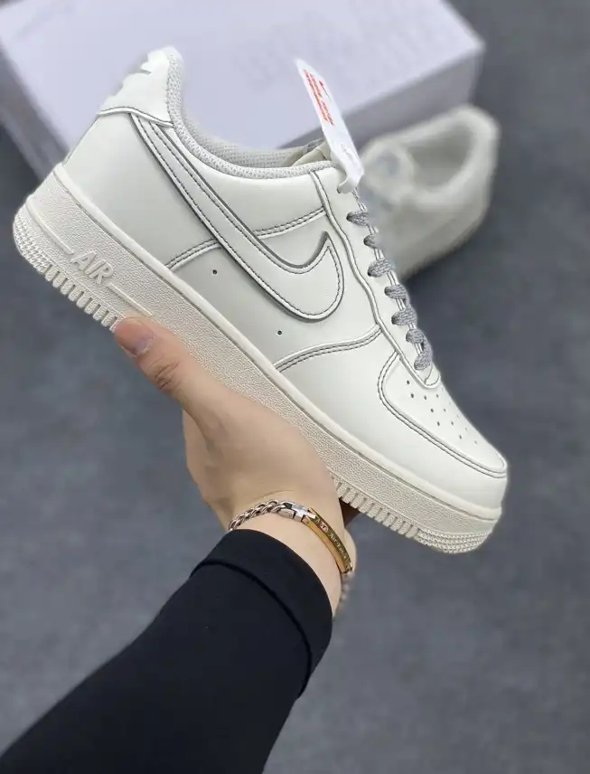 hype Nike Sneakers