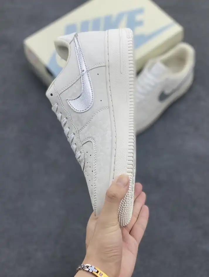 hype Nike Sneakers