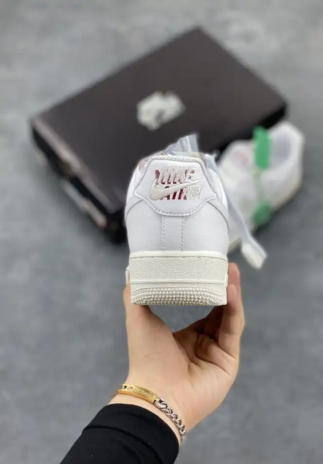 hype Nike Sneakers