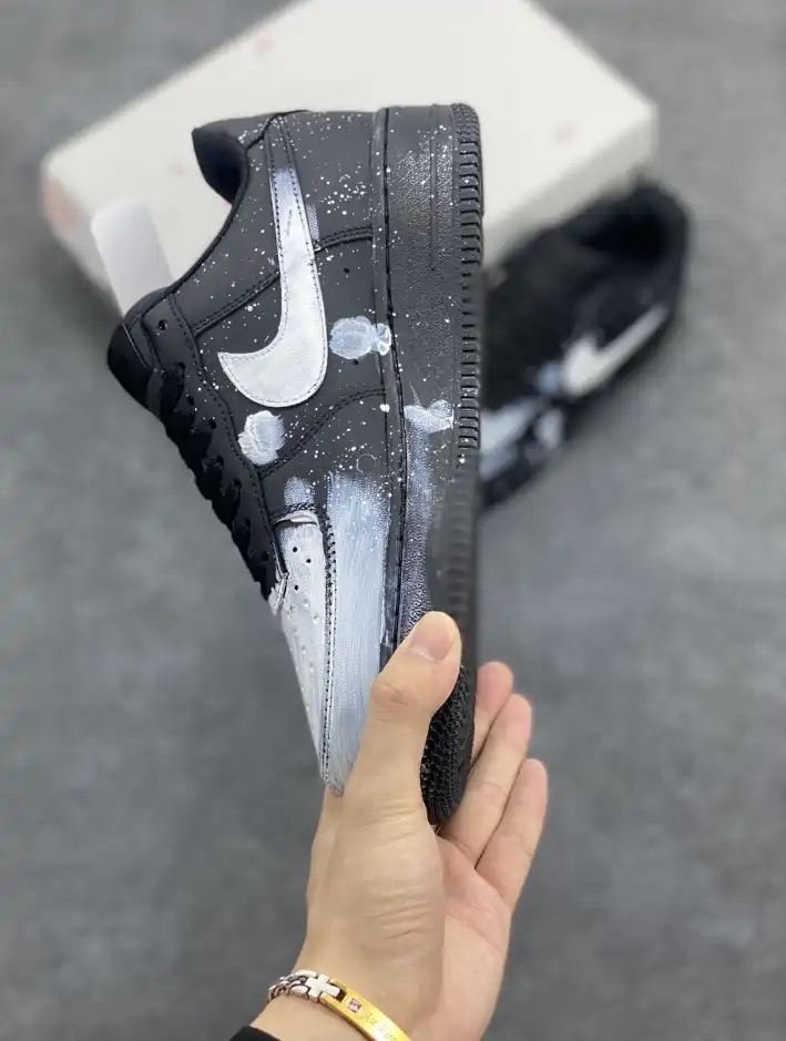 hype Nike Sneakers