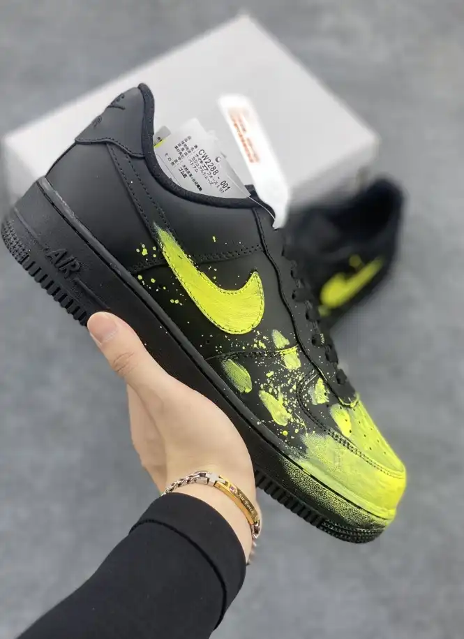 hype Nike Sneakers