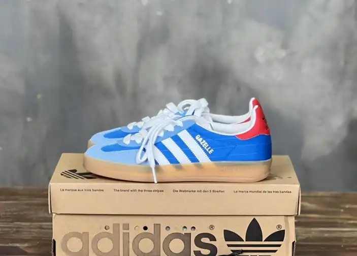 hype Adidas Sneakers