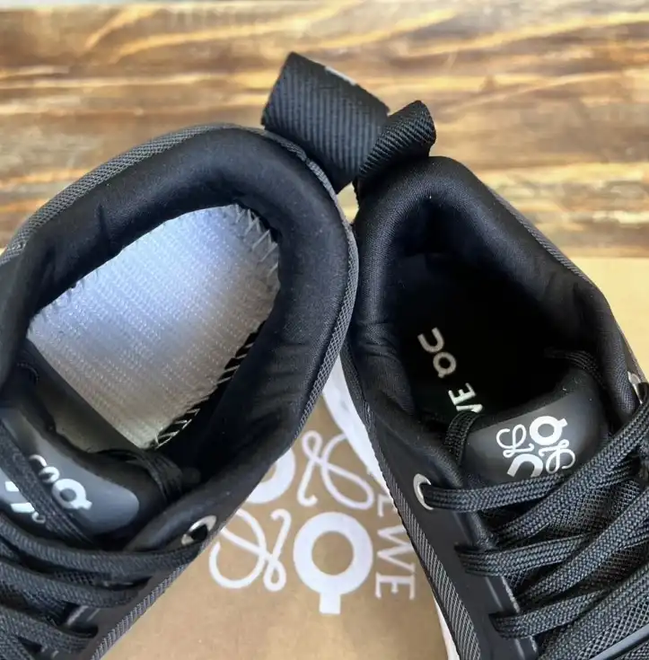 hype Loewe Sneakers