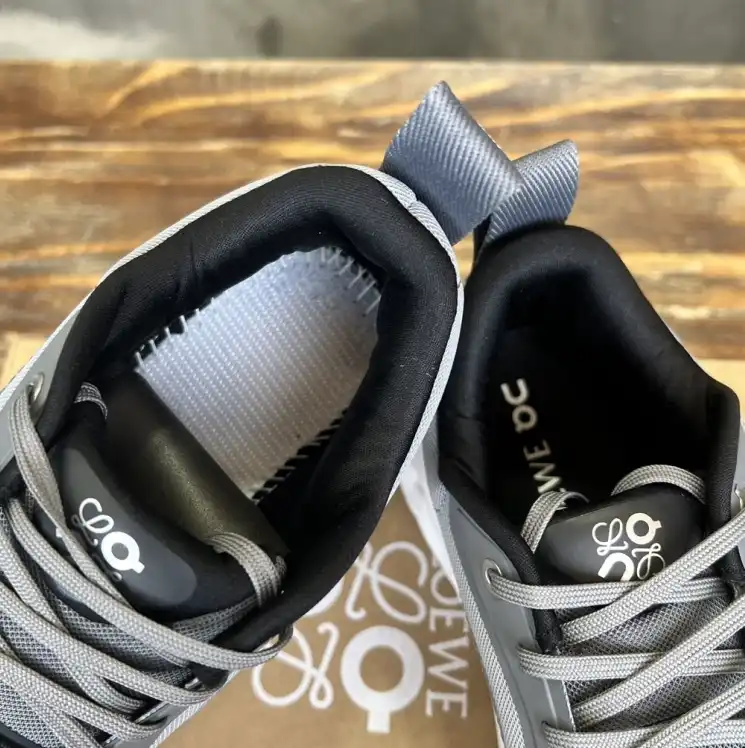 hype Loewe Sneakers