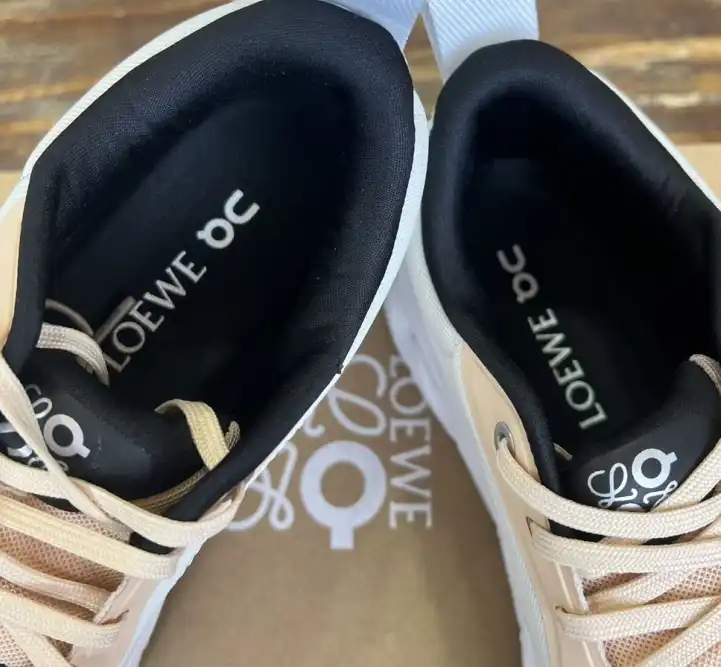 hype Loewe Sneakers