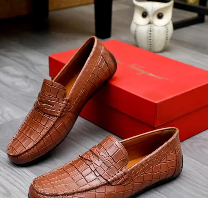 hype Ferragamo Leather Shoes